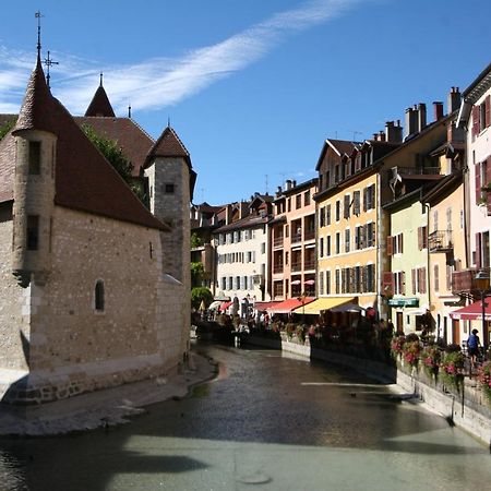 The Angel Apartment Annecy Bagian luar foto